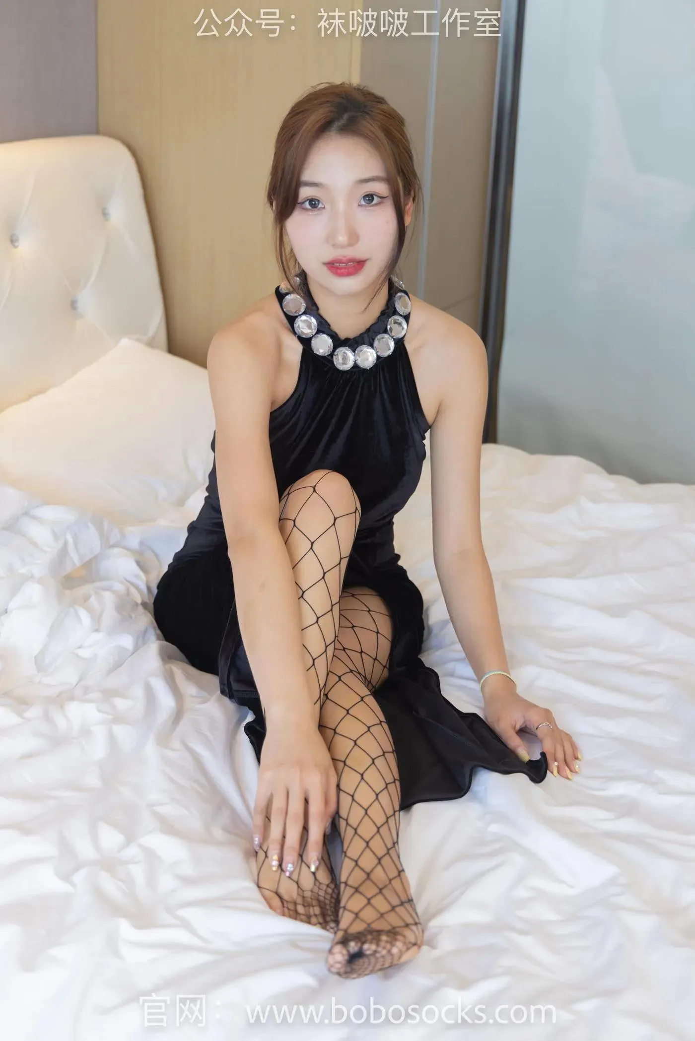 [BoBoSocks袜啵啵]NO.113 果果-高跟鞋、黑色网袜 [141P]插图